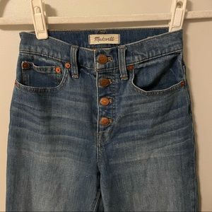 Madewell’s Most Flattering Jeans - Slim Wide-Leg Jeans - Button-Front Edition